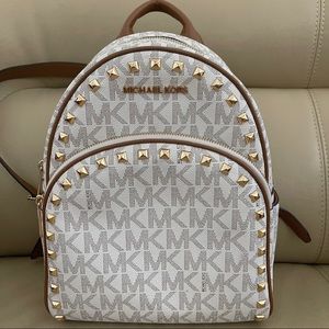 Pretty Michael Kors backpack ❤️